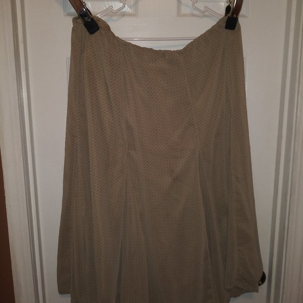 18w / 20w layered pleated classy flowing skirt